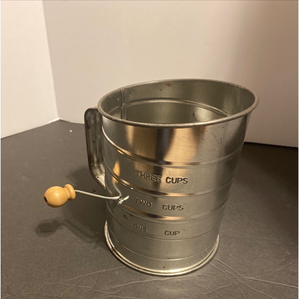 VTG stainless flour sifter 3 cup capacity unbranded wood handle kitchen decor